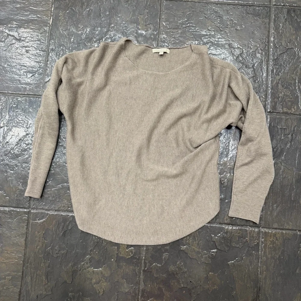 Joan Vass Classic Tan Taupe Knit Crew Neck Sweater Size Medium